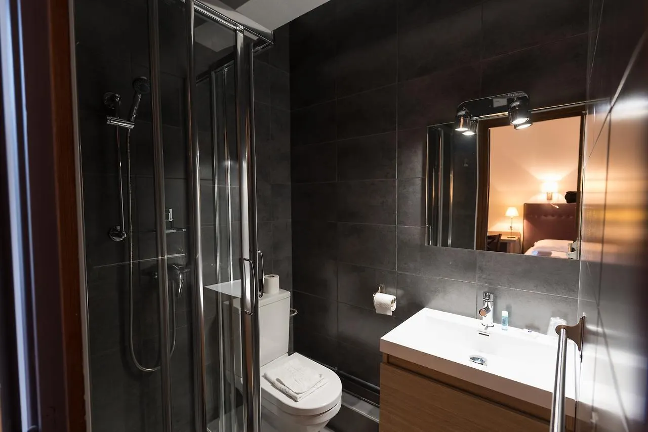 La Villa Borgo Champagne-au-Mont-d'Or 2*,